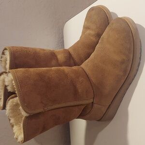 Ugg Girls Boots Size 2